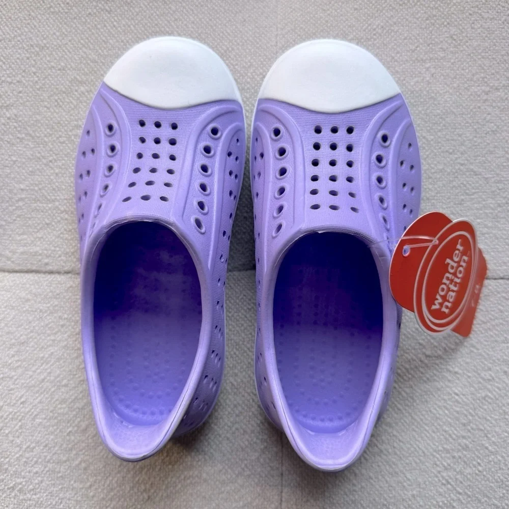 Wonder Nation youth size 7-8 lightweight water shoes